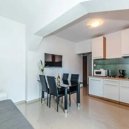 Haus Jelena 2 Appartamento Biograd Na Moru